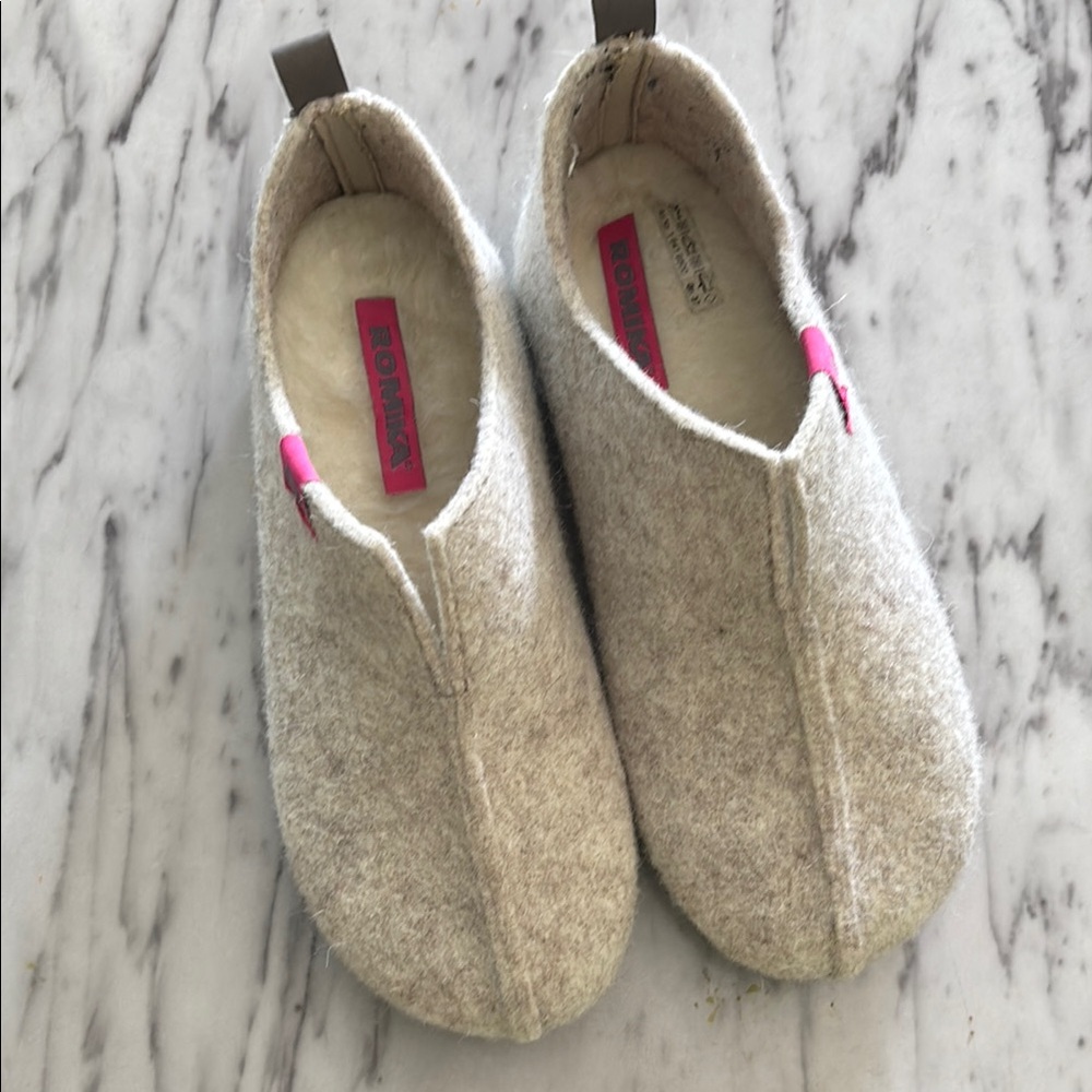 Cozy Beige/Gray Romika Felted Shoes